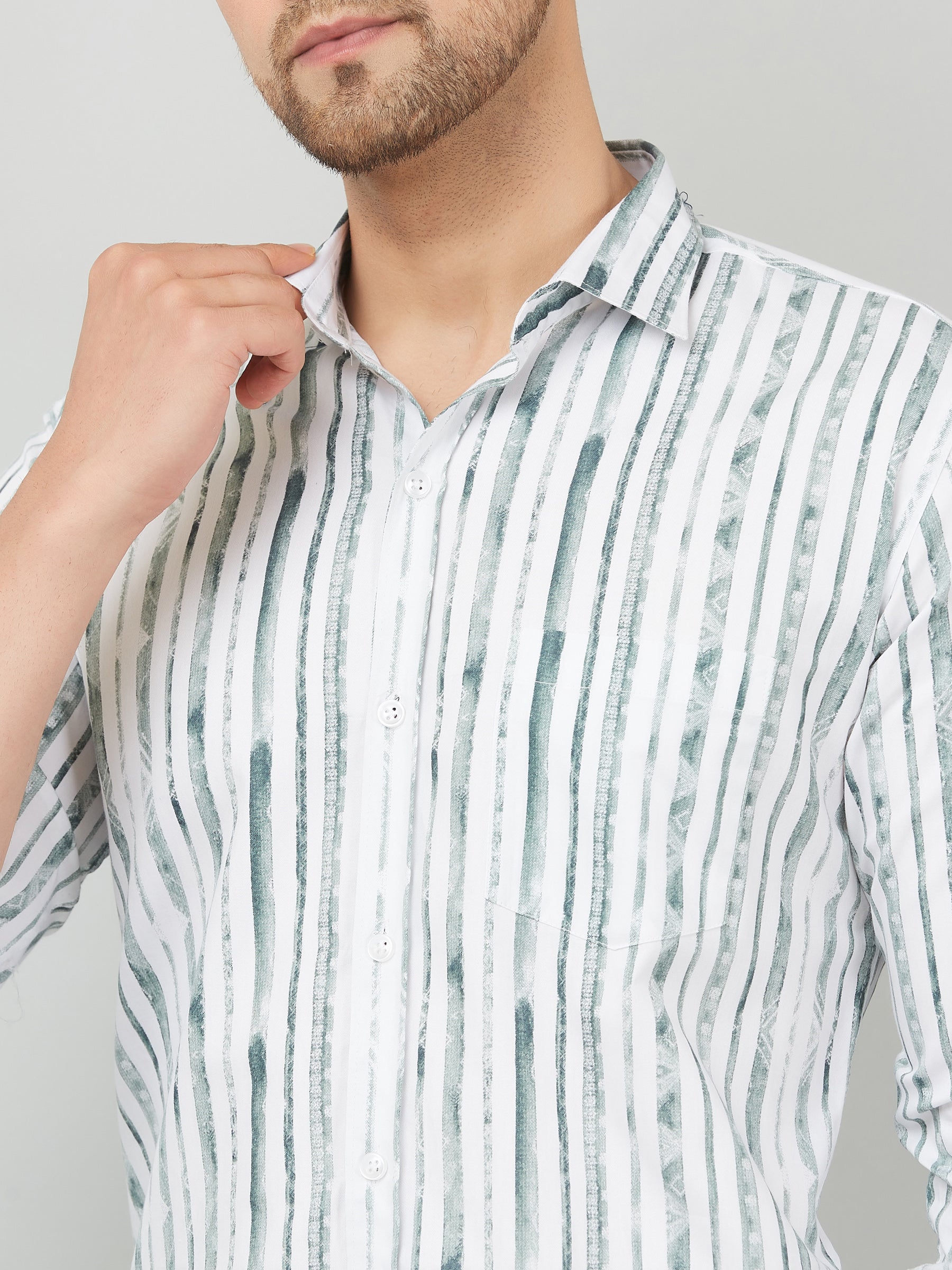 Louis Monarch Men Regular Fit Striped White Spread Collar Casual Shirt